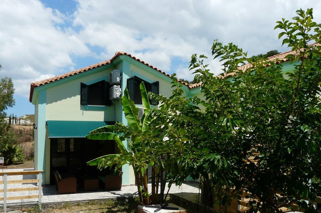 Villa Emmanouela Xi Beach Esterno foto