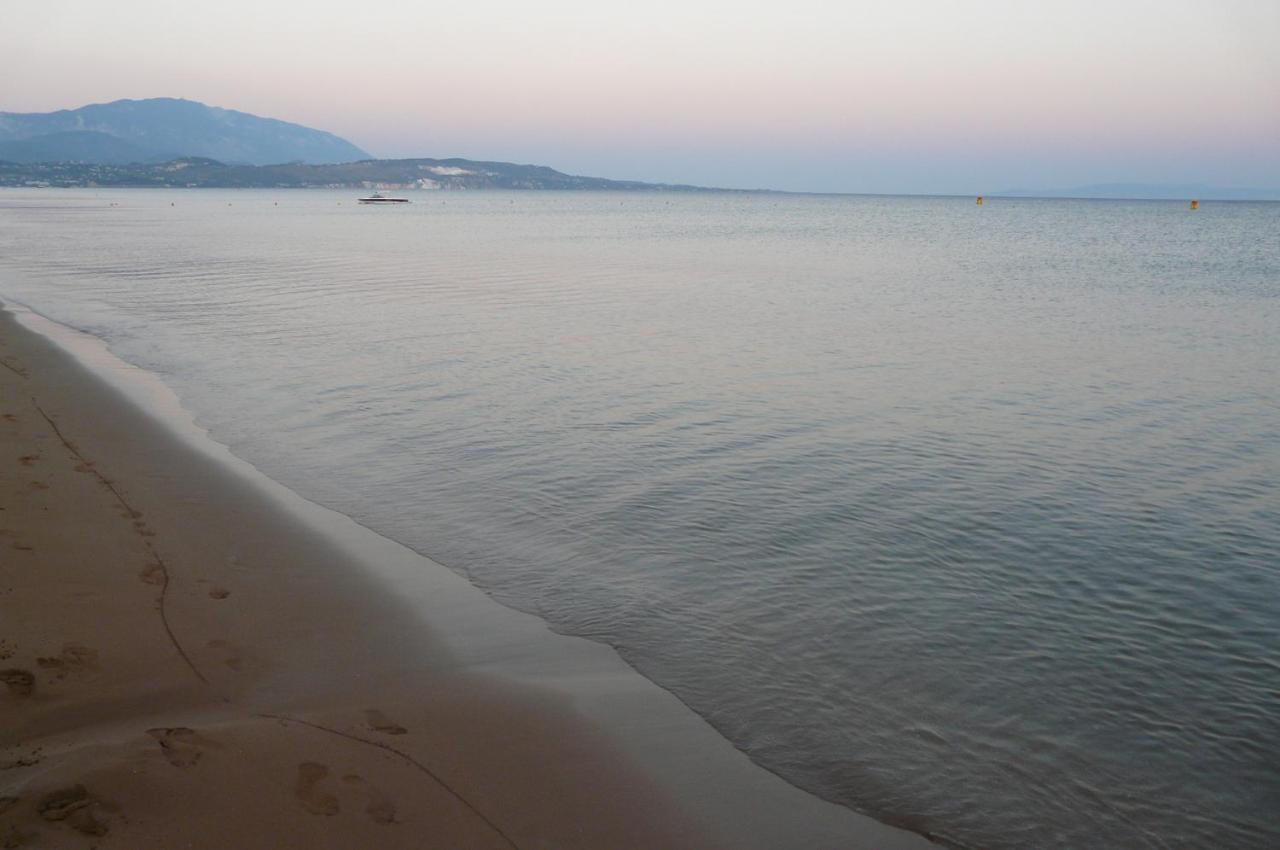 Villa Emmanouela Xi Beach Esterno foto